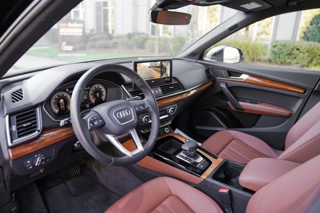 Used 2023 Audi Q5 2.0T Premium Plus w/ Premium Plus Package AWD/4WD image 18