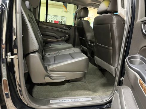 Used 2018 Chevrolet Suburban LT AWD/4WD image 39