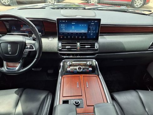 Certified 2022 Lincoln Navigator Reserve AWD/4WD image 7