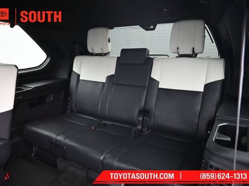 Used 2024 Toyota Sequoia Capstone AWD/4WD image 34