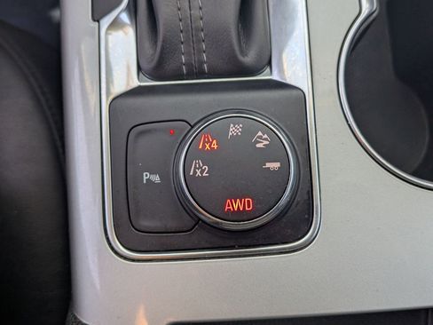 Used 2019 Chevrolet Blazer LT w/ Sun and Wheels Package image 21