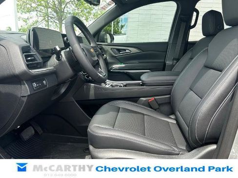 New 2026 Chevrolet Traverse LT w/ Driver Confidence Package FWD image 18