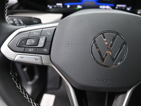 New 2026 Volkswagen Taos S FWD image 15
