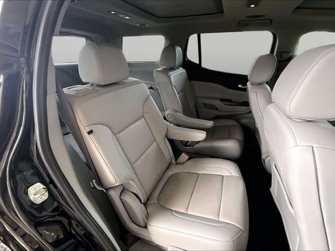 Used 2022 GMC Acadia SLT w/ Preferred Package FWD image 20