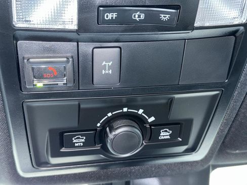 Certified 2021 Toyota Tacoma TRD Off-Road image 27