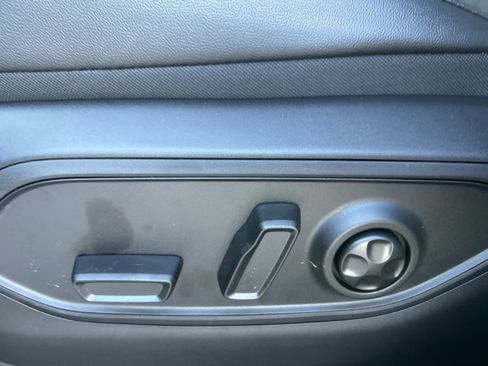 New 2025 Jeep Grand Cherokee L Altitude image 21