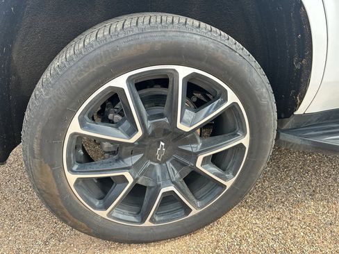 Used 2024 Chevrolet Tahoe RST w/ Luxury Package image 8