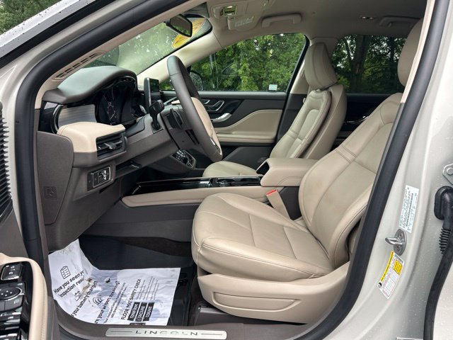 Used 2022 Lincoln Corsair AWD w/ Equipment Group 101A image 23