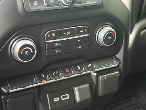 Used 2022 Chevrolet Silverado 1500 Custom w/ Safety Confidence Package image 24