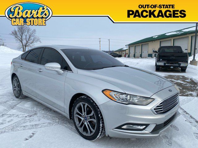 Used 2017 Ford Fusion SE w/ Equipment Group 201A FWD image 2