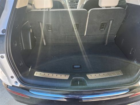 Used 2023 Buick Enclave Essence w/ Experience Buick Package image 9