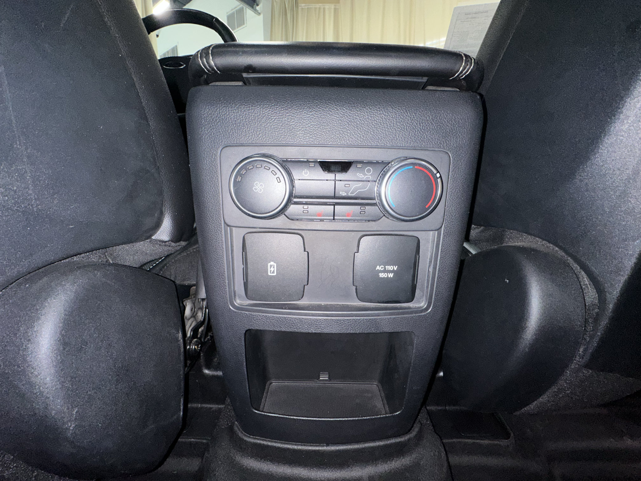 Used 2020 Ford Explorer Limited w/ Class III Trailer Tow Package AWD/4WD image 19