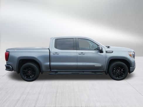 Used 2022 GMC Sierra 1500 Elevation w/ LPO, Elevation Black Package image 8