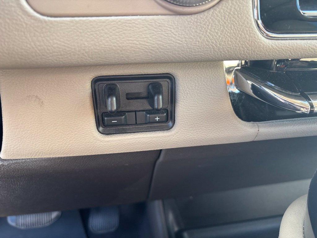 Used 2024 Lincoln Navigator L Reserve AWD/4WD image 25