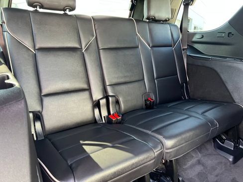 Certified 2025 Cadillac Escalade Premium Luxury AWD/4WD image 21