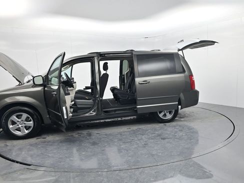 Used 2010 Dodge Grand Caravan Hero image 52