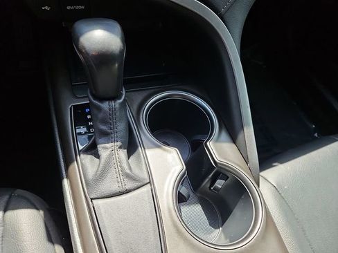 Used 2021 Toyota Camry SE image 17