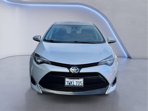 Used 2017 Toyota Corolla LE image 2