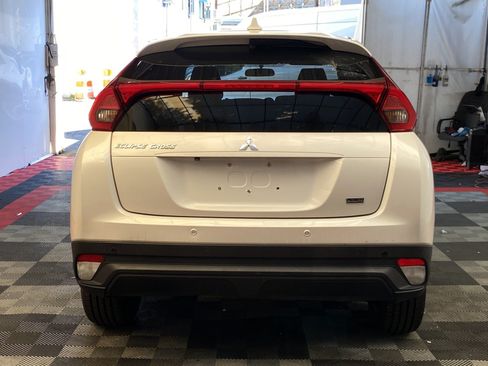 Used 2020 Mitsubishi Eclipse Cross LE FWD image 5