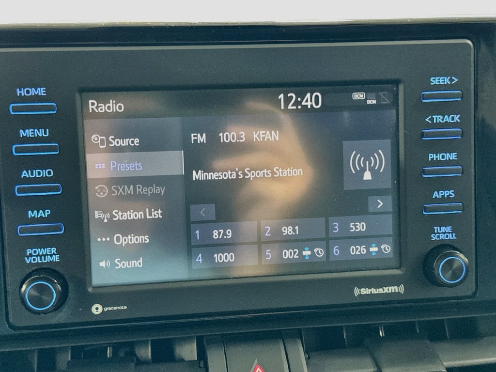 Used 2020 Toyota RAV4 XLE w/ XLE Grade Weather Package AWD/4WD image 15