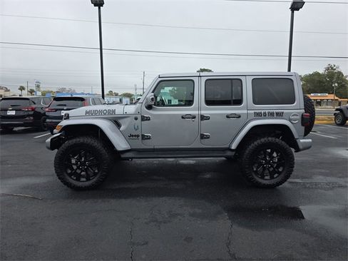 Used 2021 Jeep Wrangler Unlimited Sahara image 7