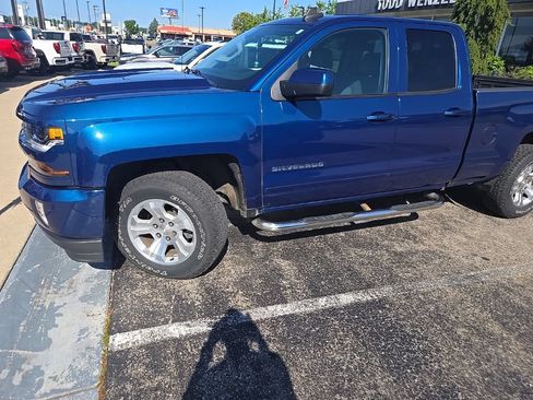 Used 2018 Chevrolet Silverado 1500 LT w/ All Star Edition AWD/4WD image 5