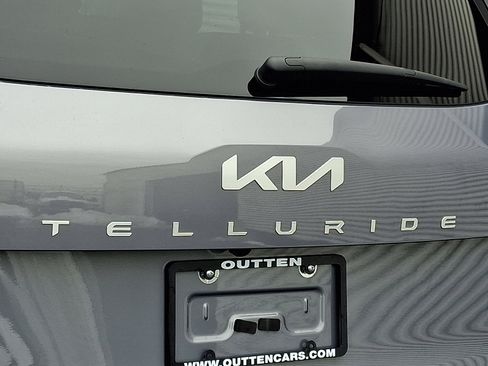 Used 2023 Kia Telluride LX image 29