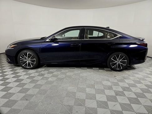 Used 2025 Lexus ES 300h w/ Premium Package FWD image 9