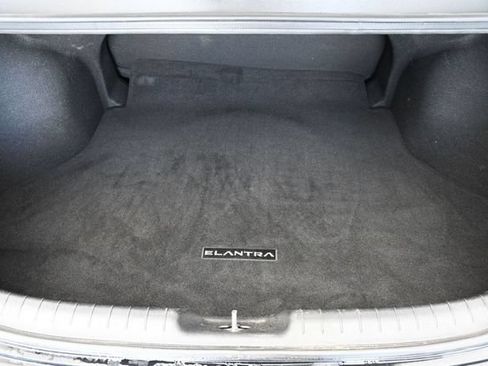 Used 2025 Hyundai Elantra SEL FWD image 28