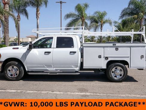 Used 2024 RAM 2500 Tradesman w/ Chrome Appearance Group image 5