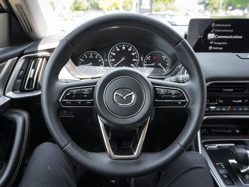 Used 2026 MAZDA CX-90 3.3 Turbo w/ Preferred Package AWD/4WD image 18