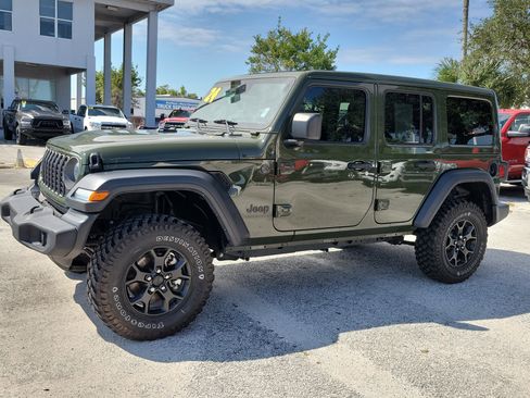 Used 2024 Jeep Wrangler Sport S image 2