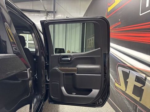 Used 2021 Chevrolet Silverado 1500 RST image 24