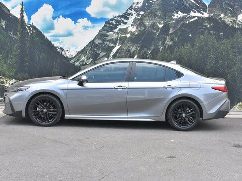 Certified 2025 Toyota Camry SE FWD image 7