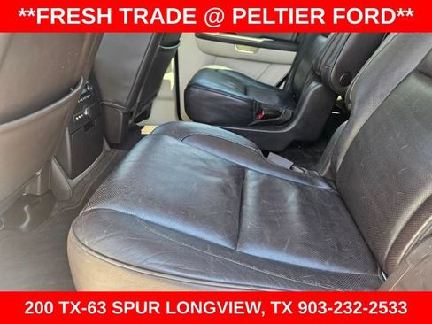 Used 2013 Cadillac Escalade Platinum RWD image 19