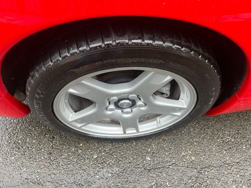 Used 1997 Chevrolet Corvette Coupe w/ Performance Handling Pkg image 12