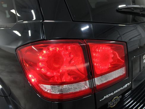 Used 2019 Dodge Journey SE w/ Connectivity Group FWD image 20