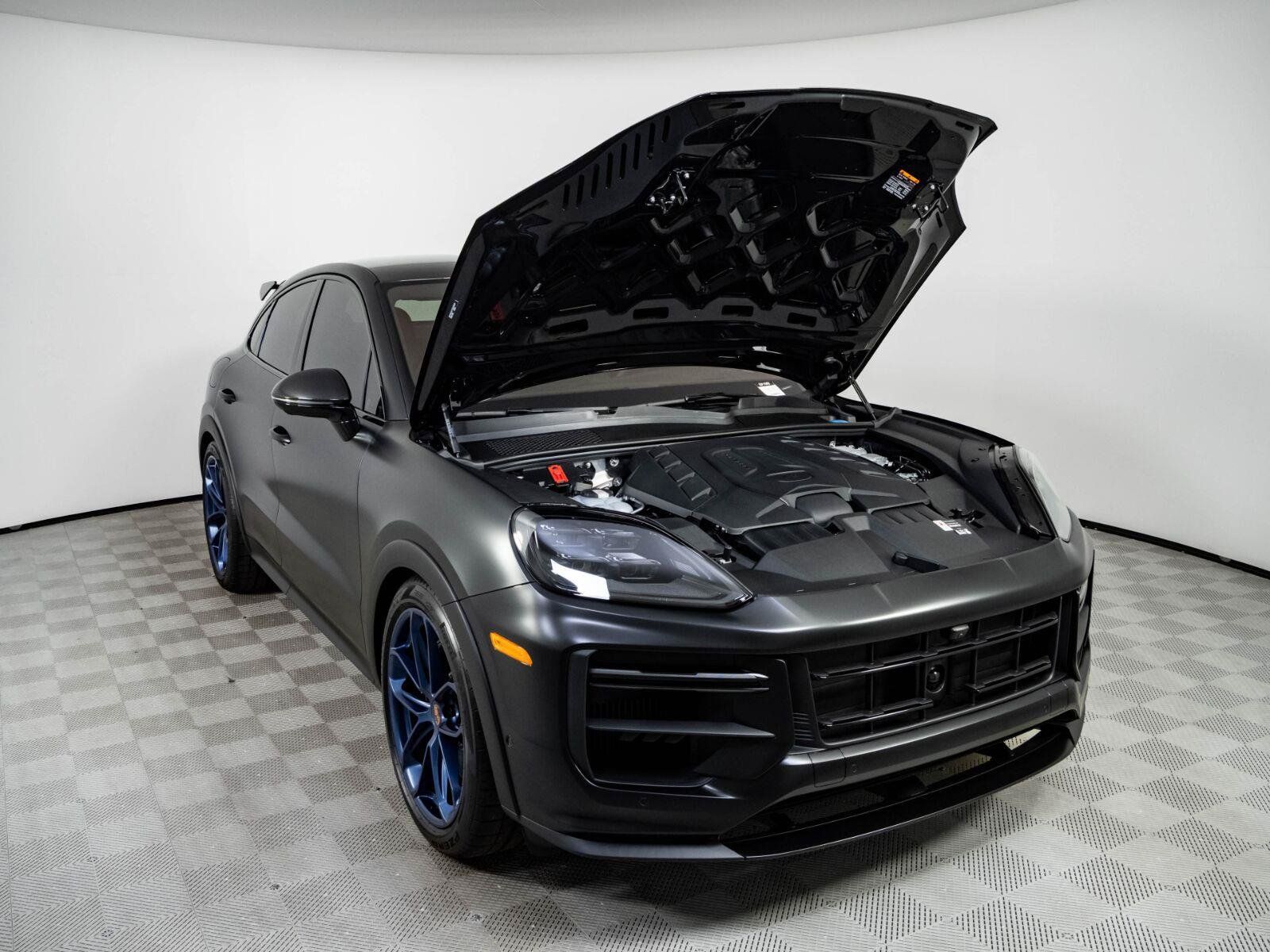 New 2026 Porsche Cayenne Turbo GT AWD/4WD image 34