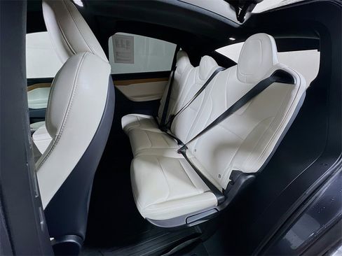 Used 2020 Tesla Model X Long Range image 24