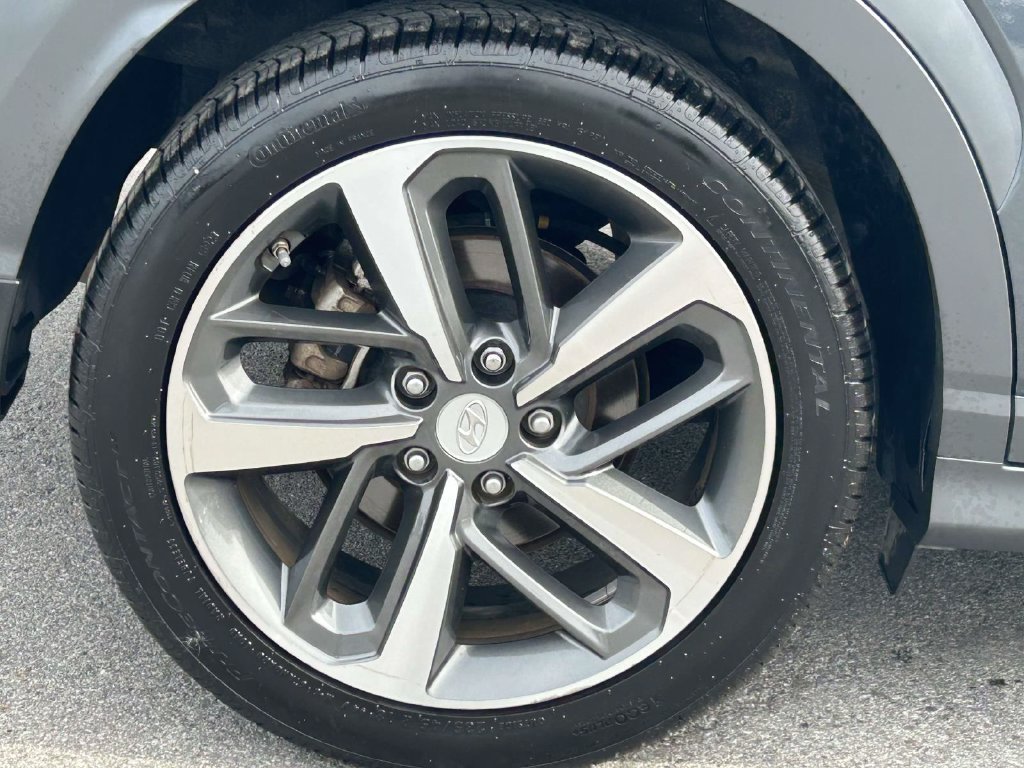 Used 2018 Hyundai Kona Limited FWD image 9