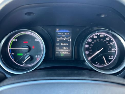 Used 2018 Toyota Camry LE image 24