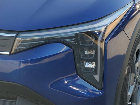 New 2025 Kia K4 LXS image 7