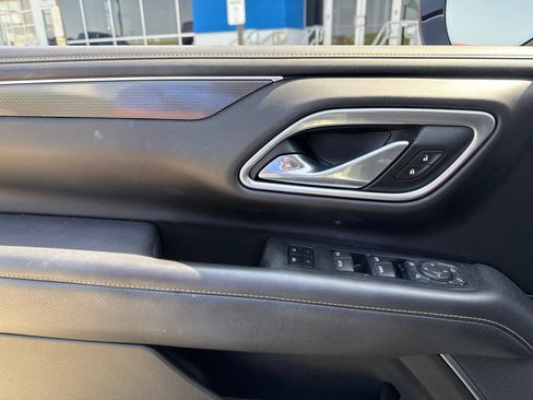 Used 2021 GMC Yukon XL AT4 w/ AT4 Premium Plus Package AWD/4WD image 15