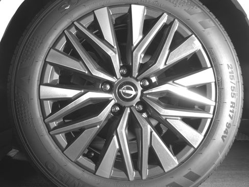 Used 2025 Nissan Altima 2.5 SV FWD image 14