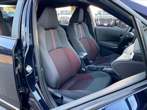 Used 2024 Toyota Corolla SE image 8