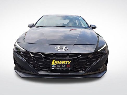 Certified 2023 Hyundai Elantra Limited FWD image 9