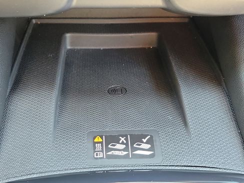 Used 2025 Chevrolet Blazer RS image 28