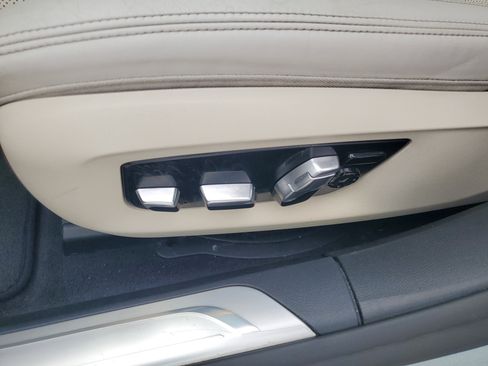 Used 2018 BMW 740i image 13