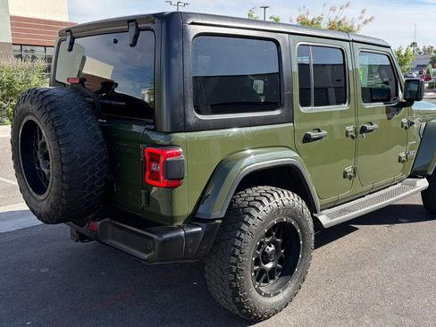 Used 2020 Jeep Wrangler Unlimited Sahara AWD/4WD image 5