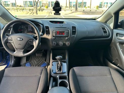 Used 2018 Kia Forte LX image 17
